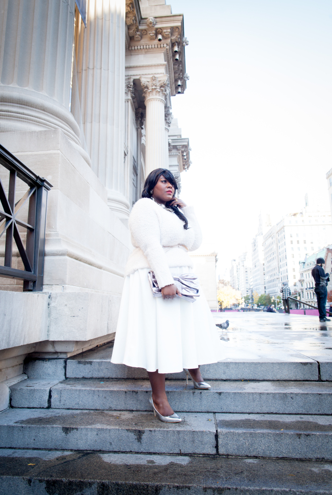Musings of a Curvy Lady, Plus Size Fashion , PS Blogger, PS Fashion Blogger, All White Outfit, Women's Fashion, Winter White, MET, New York City, Met, Body Positive