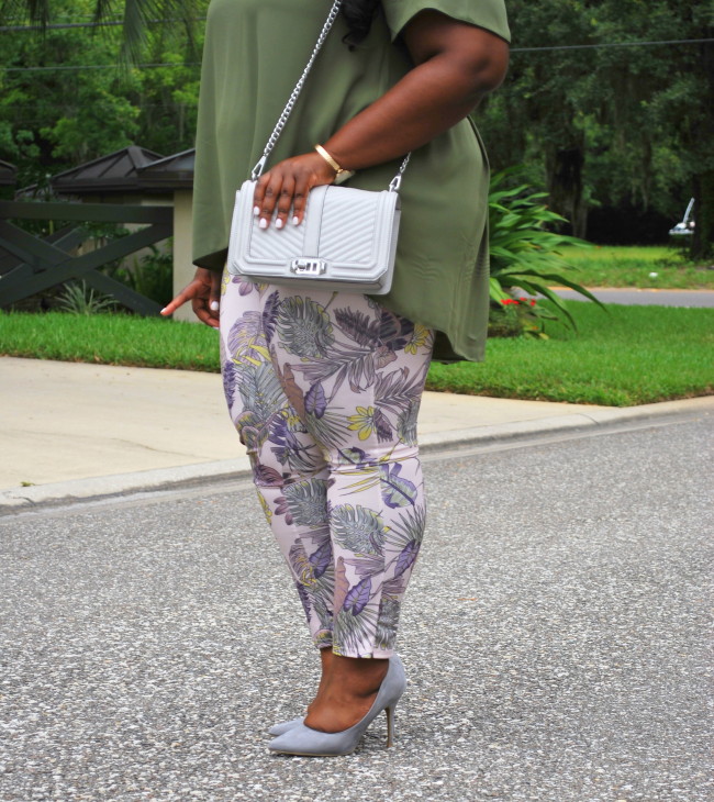 Musings of a Curvy Lady, Cool Gal Blue, #CoolGalTHAMARR, Fashion for the Majority, Plus Size Fashion, Fashion Blogger, Olive Chiffon Top, Palm Printed Pants, Women's Fashion