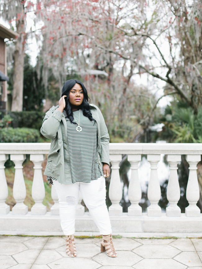 Musings of a Curvy Lady, Plus Size Fashion, Fashion Blogger, Curvy Style, Women's Style, Charlotte Russe Plus, Casual Chic, White Boyfriend Jeans, Lace Up Sandals, Chunky Heels Sandals, Style Hunter, Spring Fashion, OOTD