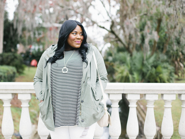 Musings of a Curvy Lady, Plus Size Fashion, Fashion Blogger, Curvy Style, Women's Style, Charlotte Russe Plus, Casual Chic, White Boyfriend Jeans, Lace Up Sandals, Chunky Heels Sandals, Style Hunter, Spring Fashion, OOTD