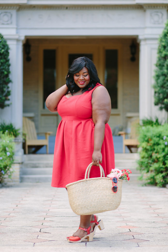 Musings of a Curvy Lady, Plus Size Fashion , Fashion Blogger, Style Blogger, Simply Be, Red Dress, Heart Cut Out Dress, Flowers, Carnations, Roses, Jacksonville, Orlando, Tampa, Miami, Florida, Women's Fashion, OOTD, Red Fit and Flare Dress, Style Hunter, The Outfut
