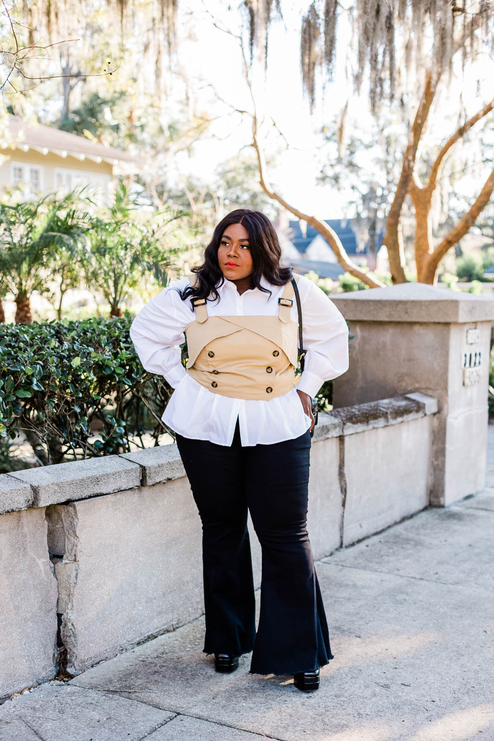 Plus Size Fashion, Thamarr, Musings of a Curvy Lady, Plus Size Flare Jeans, Anthropologie Model, White Button Down Shirt, How to Style a White Button Down Shirt