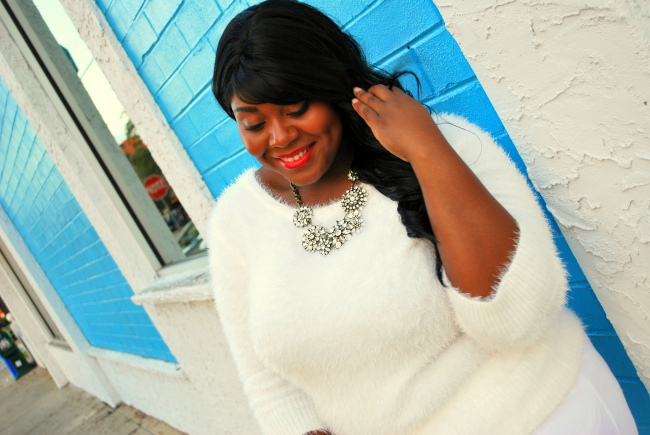 Musings of a Curvy Lady, Plus Size Fashion, Fashion Blogger, Florida, All white outfit, fuzzy sweater, metallic pumps, statement necklace