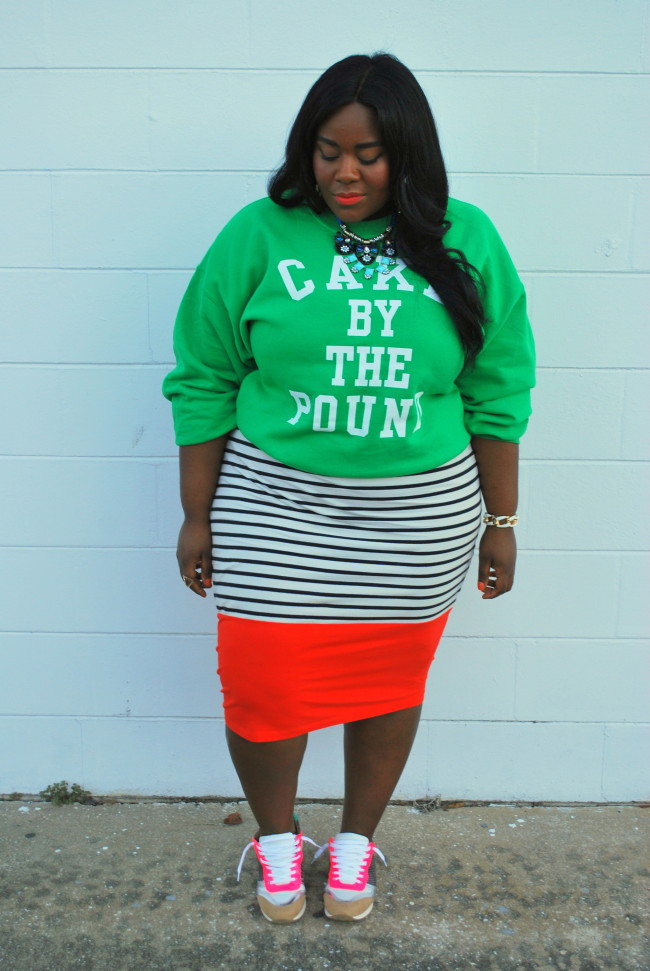 plus size sneaker outfits