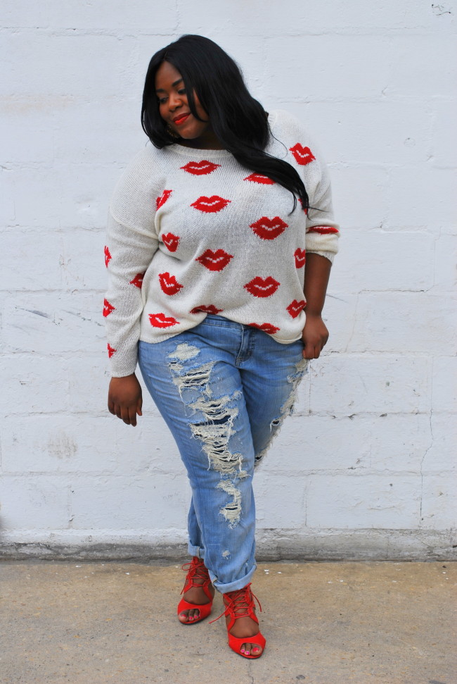 Lip Print, Musings of a Curvy Lady, Plus Size Fashion, Torrid, Torrid Fashion, Distressed Boyfriend Jeans, Red lips, Fashion Blogger