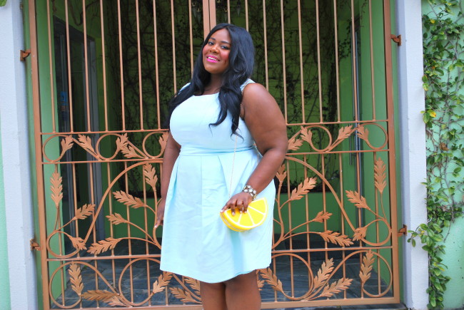 Musings of a Curvy Lady, Plus Size Fashion, Fashion Blog, Fashion Blogger, Women's Fashion, Springtime Fashion, Spring Fashion, Mint colored Dress, Lemon Clutch, Unique Vintage, #IAmUnique, ShoeDazzle, BeVIP