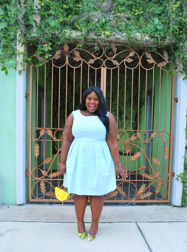 Musings of a Curvy Lady, Plus Size Fashion, Fashion Blog, Fashion Blogger, Women's Fashion, Springtime Fashion, Spring Fashion, Mint colored Dress, Lemon Clutch, Unique Vintage, #IAmUnique, ShoeDazzle, BeVIP