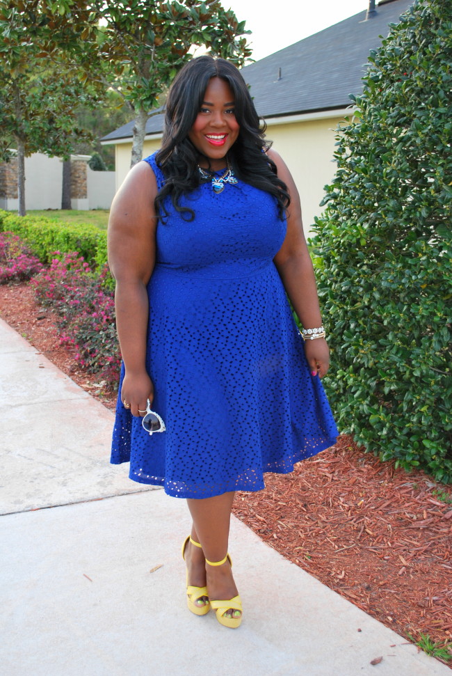 Musings of a Curvy Lady, Plus Size Fashion, Fashion Blogger, Spring Fashion, Spring Dresses, Sundress, Women's Fashion, Navy Blue and Yellow, London Times Curve, Mint and Lolly, Vintage Inspired