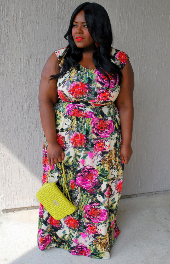 Musings of a Curvy Lady, Fashion Blogger, Plus Size Fashion, Women's Fashion, Floral Maxi, Igigi, Statement Earrings, OOTD, Curvy Style, Maxi Dress