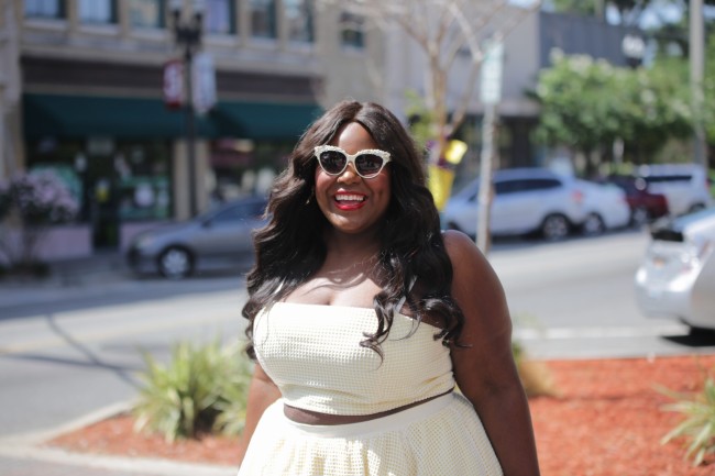 Musings of a Curvy Lady, Plus Size Fashion, Fashion Blogger, Fame Babe, Fame & Partners, Crop Top Set, Vintage Inspired, Lemon Clutch, Summer Outfit, Women's Fashion