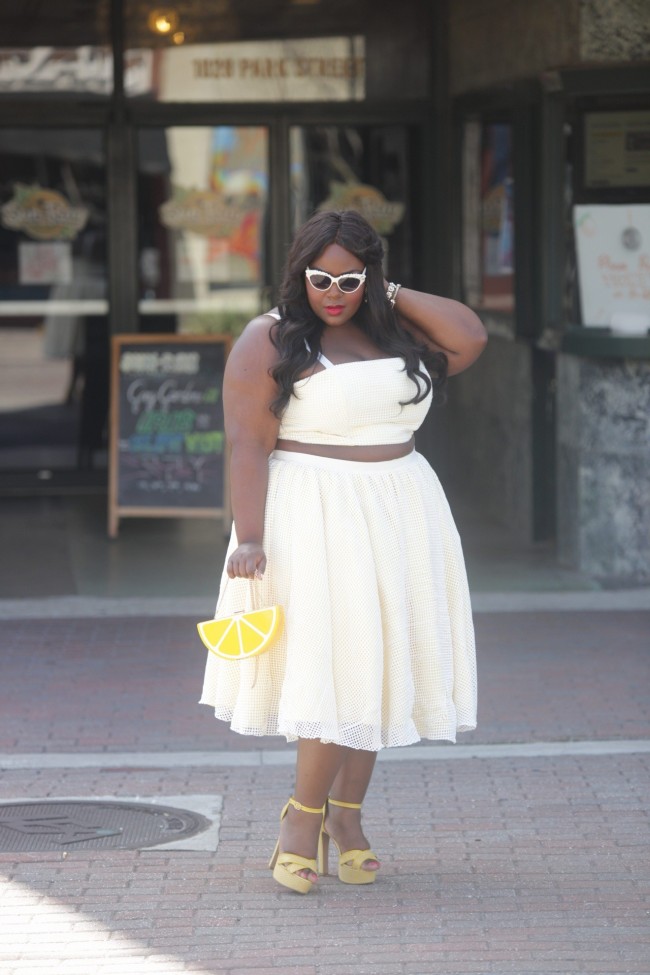 Musings of a Curvy Lady, Plus Size Fashion, Fashion Blogger, Fame Babe, Fame & Partners, Crop Top Set, Vintage Inspired, Lemon Clutch, Summer Outfit, Women's Fashion