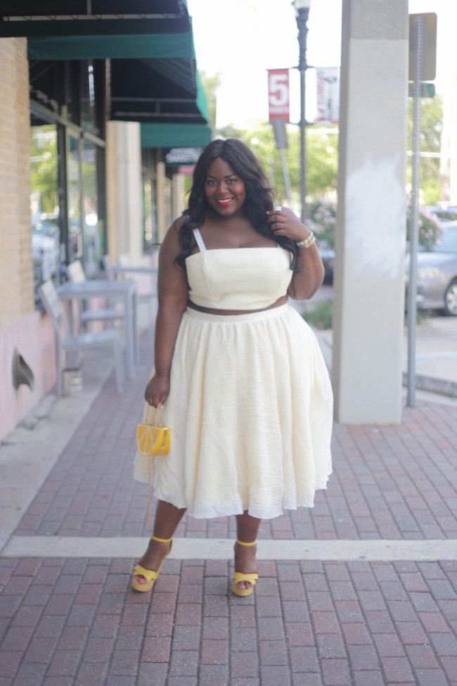 Musings of a Curvy Lady, Plus Size Fashion, Fashion Blogger, Fame Babe, Fame & Partners, Crop Top Set, Vintage Inspired, Lemon Clutch, Summer Outfit, Women's Fashion