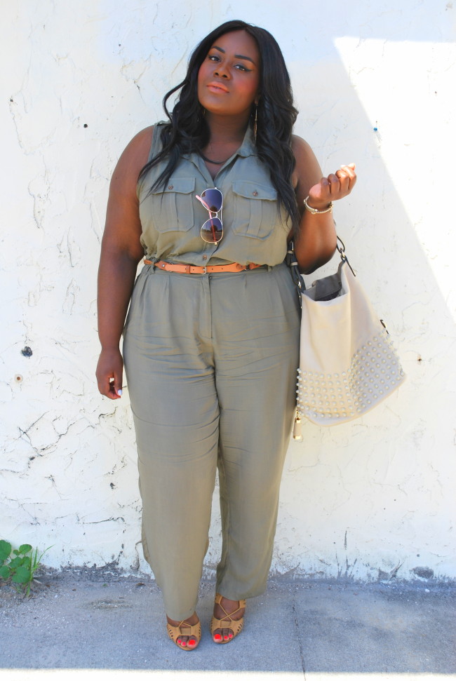 Musings of a Curvy Lady, Plus Size Fashion, Fashion Blogger, Jumpsuit, Top Gun, Aviators, Casual Glam, Charlotte Russe, Charlotte Russe Plus