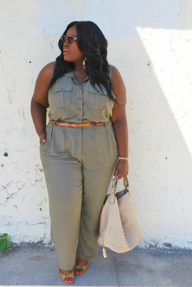 Musings of a Curvy Lady, Plus Size Fashion, Fashion Blogger, Jumpsuit, Top Gun, Aviators, Casual Glam, Charlotte Russe, Charlotte Russe Plus