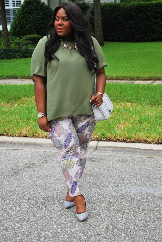 Musings of a Curvy Lady, Cool Gal Blue, #CoolGalTHAMARR, Fashion for the Majority, Plus Size Fashion, Fashion Blogger, Olive Chiffon Top, Palm Printed Pants, Women's Fashion