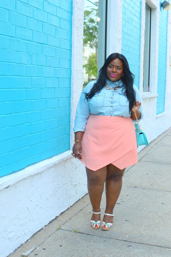 Musings of a Curvy Lady, Plus Size Fashion, Fashion Blogger, Women's Fashion, Summer Fashion, Statement Necklace, Skort, Denim Shirt, Swedish Hasbeens, Style Hunter, You Got It Right, The Outfit, La Vita Linx