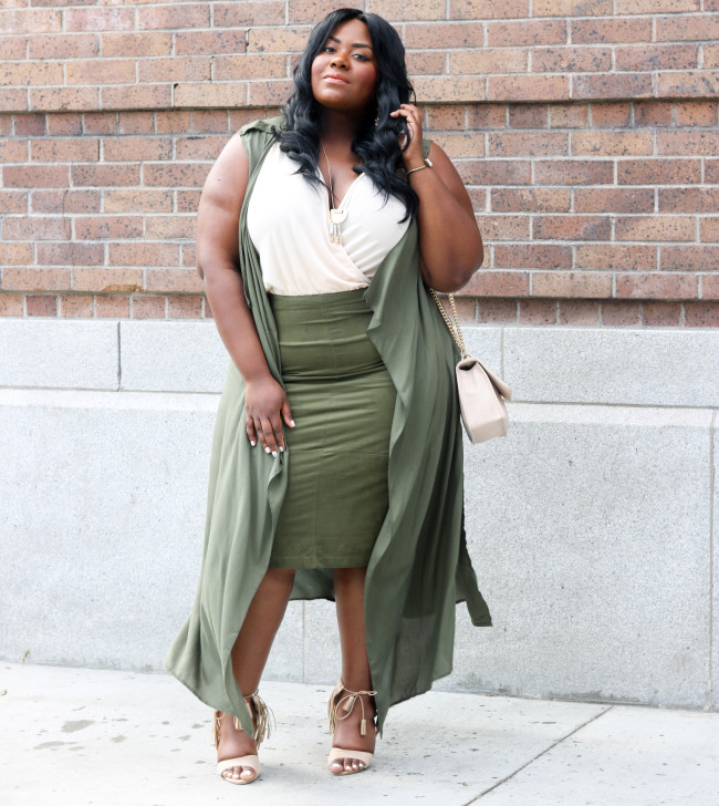 Musings of a Curvy Lady, Plus Size Fashion, Fashion Blogger, Charlotte Russe Plus, Army Green Outfit, Suede Skirt, BodySuit, Duster, Fringe Details, Kim Kardashian Inspired Outfit, Fall Fashion, StyleWatch Magazine, The Outfit, #RealOutfitGram, Los Angeles, Arts District LA, OOTD