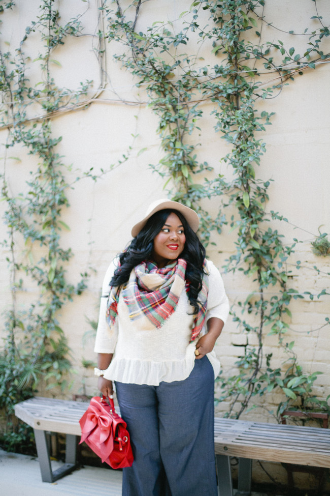 Musings of a Curvy Lady, Plus Size Fashion, Fashion Blogger, Navabi, Style Hunter, #RealOutfitGram, Women's Fashion, Wide Leg Trouser's, Plaid Scarf