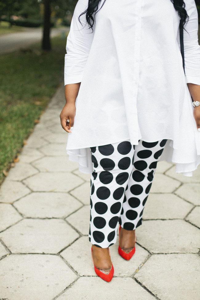 Musings of a Curvy Lady, Plus Size Fashion, Fashion Blogger, Ashley Stewart, Duster, Polka Dot Pants, Ruffled Duster, Dalmatian, Dalmatian Puppy, Jacksonville, Florida, Florida Blogger, Printed Pants, Women's Outfit, StyleWatch Magazine, The Outfit, #realOutfitGram 