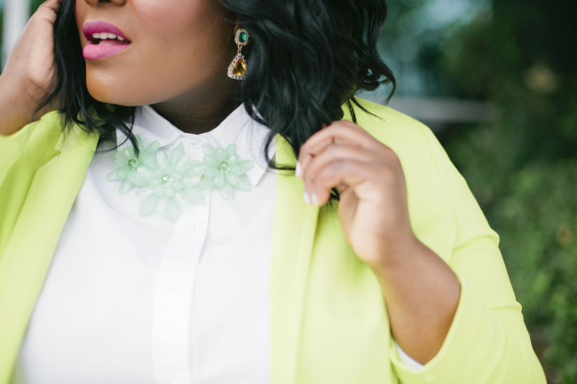 Musings of a Curvy Lady, Plus Size Fashion, Fashion Blogger, Jacksonville, The Chat, Lane Bryant, #ThisBody, Body Positive Advocate, Self Confidence, Redbook Real Women Style Awards, Neon Outfit, Neon Blazer, Neon Shorts, Statement Necklace