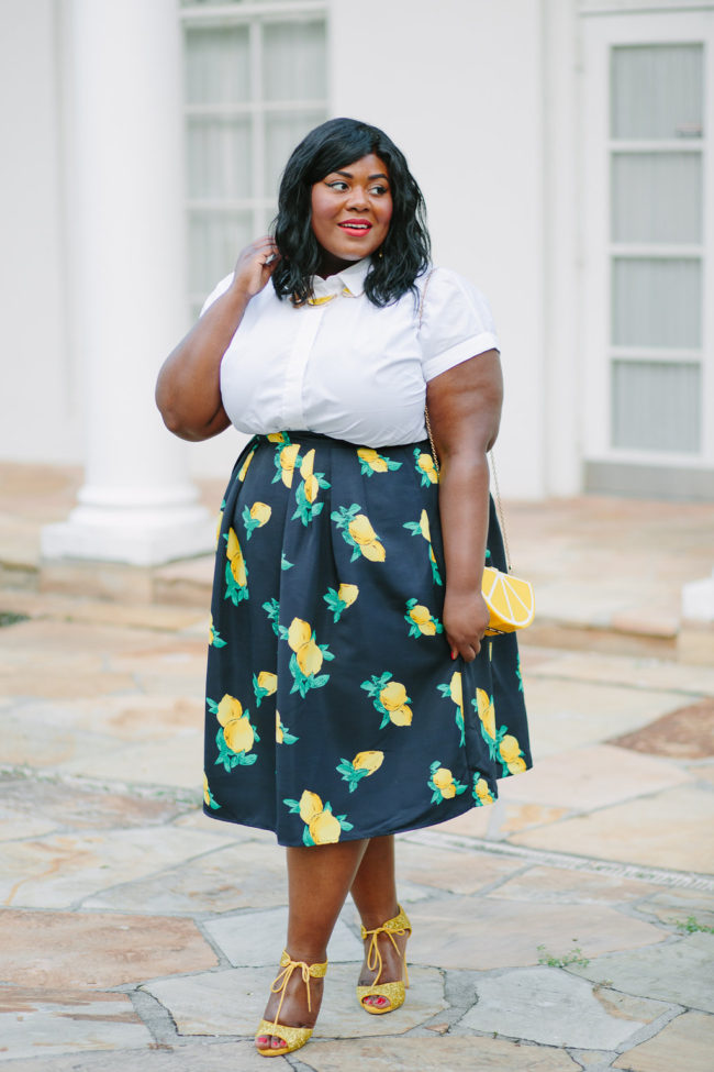 Musings of a Curvy Lady, Plus Size Fashion, Fashion Blogger, Style Blogger, Women's Fashion, NY and Company, Eva Mendes, Lemon Print, Lemon Clutch, Lemon Print Skirt, The Outfit, StyleWatch Magazine, Style Hunter, Real Women Style