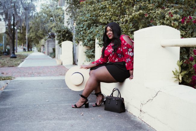 Musings of a Curvy Lady, Plus Size Fashion, Fashion Blogger, Simply Be, Spring Fashion, Cold Shoulder Trends, Ruffle Blouse, Floral Print, Boater Hat, Parisian Inspired, Women's Fashion