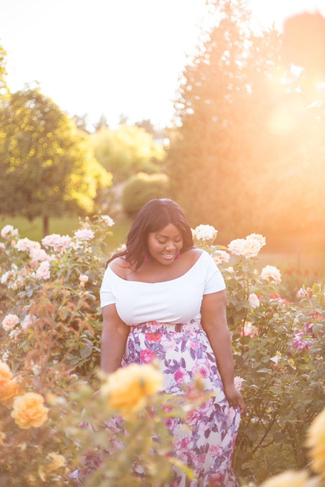 Musings of a Curvy Lady, Plus Size Fashion, Fashion Blogger, Fame & Partners, Maxi Skirt, Floral Maxi Dress, Tacoma, Seattle, Washington, Rose Garden, Point Defiance Park