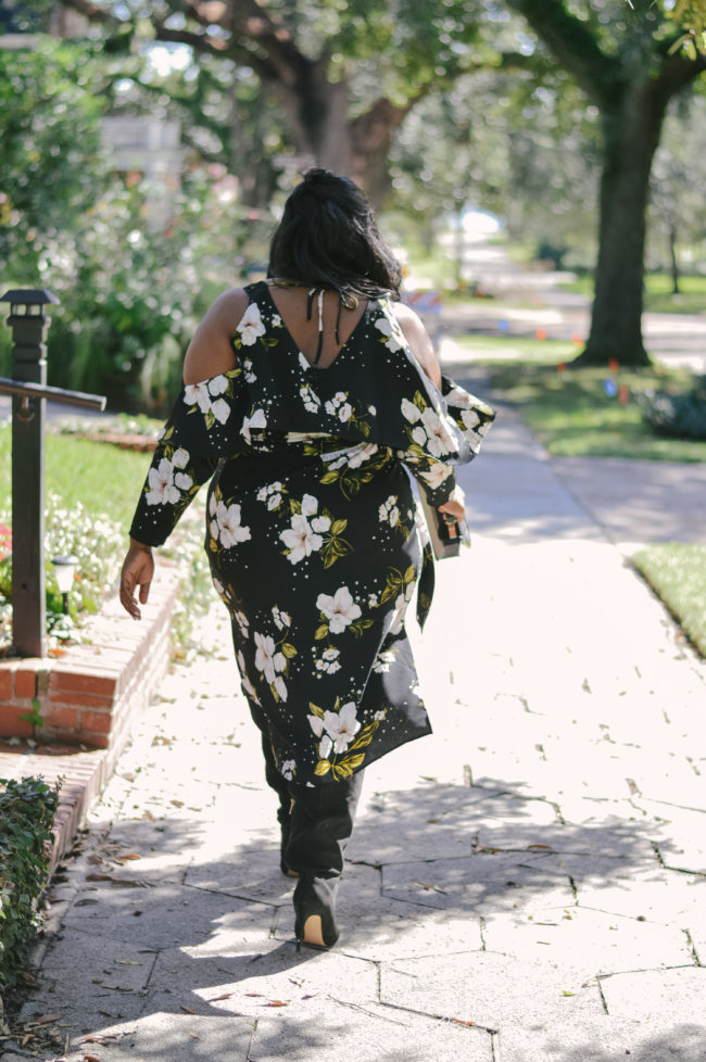 Musings of a Curvy Lady, Plus Size Fashion, River Island, #ImWearingRI, Dark Floral Dress, Fall Fashion