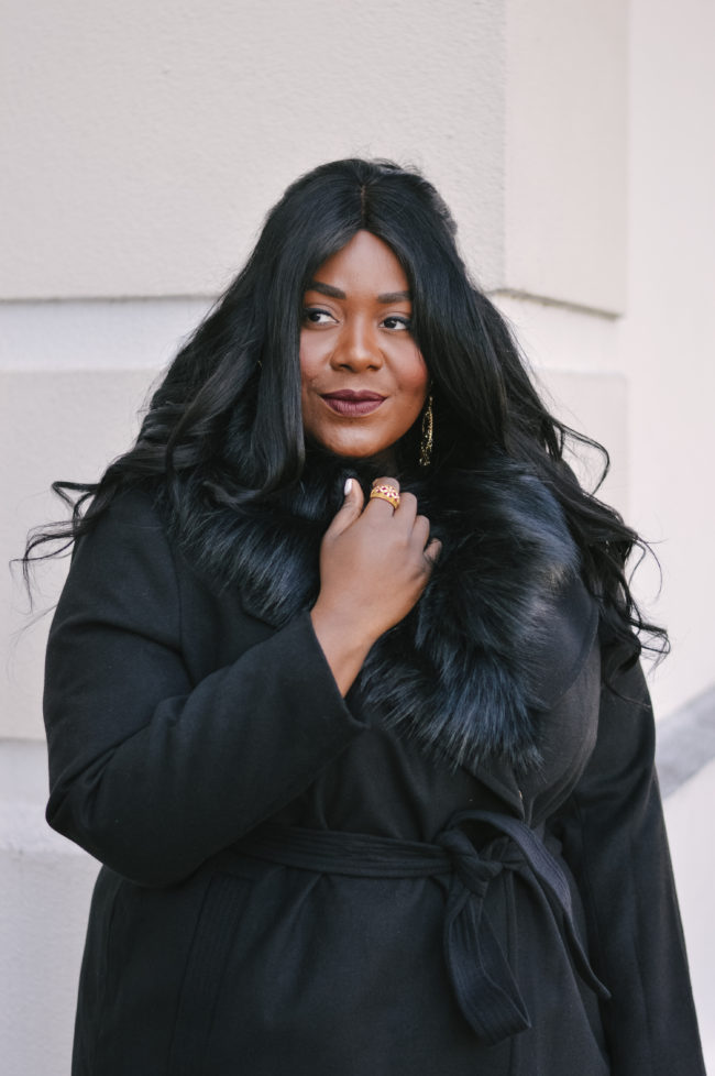 Musings of a Curvy Lady, Plus Size Fashion, Fashion Blogger, River Island, Fall Fashion, Plus Size Coat, Faux Fur Collar, Winter Fashion, Women's Black Robe Coat