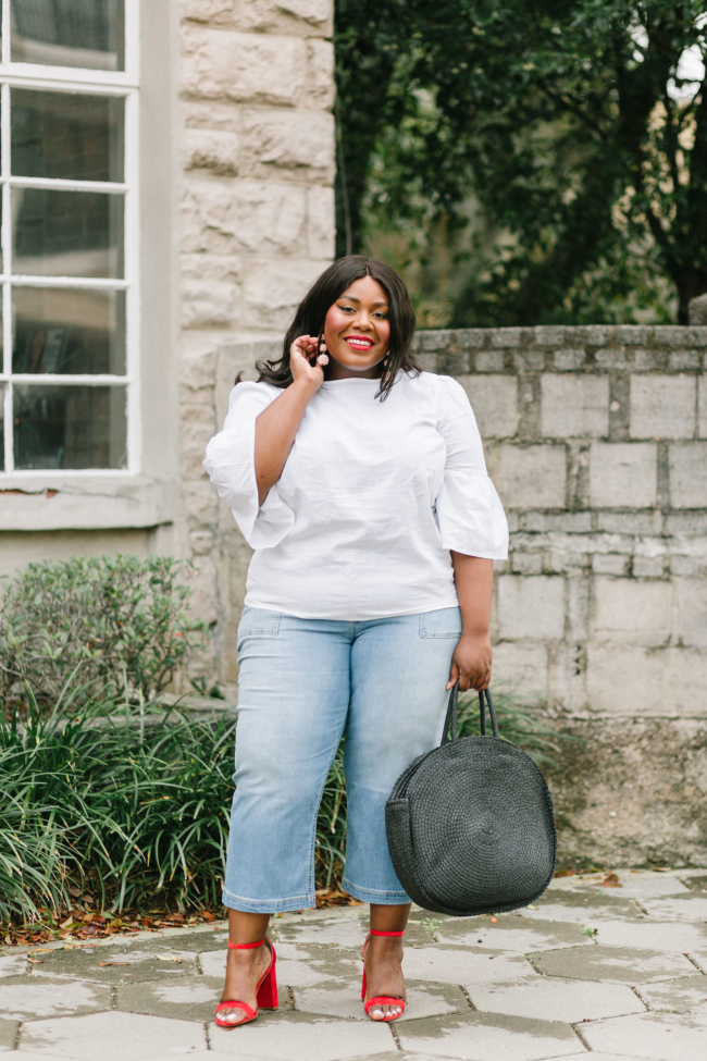 Musings of a Curvy Lady, Plus Size Fashion, Fashion Blogger, Wide Leg Cropped Jeans, EV1 by Ellen DeGeneres, Walmart, Walmart Fashion, Spring Fashion, Straw Circle Bag, Steve Madden Carrson Sandal, Women's Fashion, Casual Outfit Idea, Time and Tru Walmart