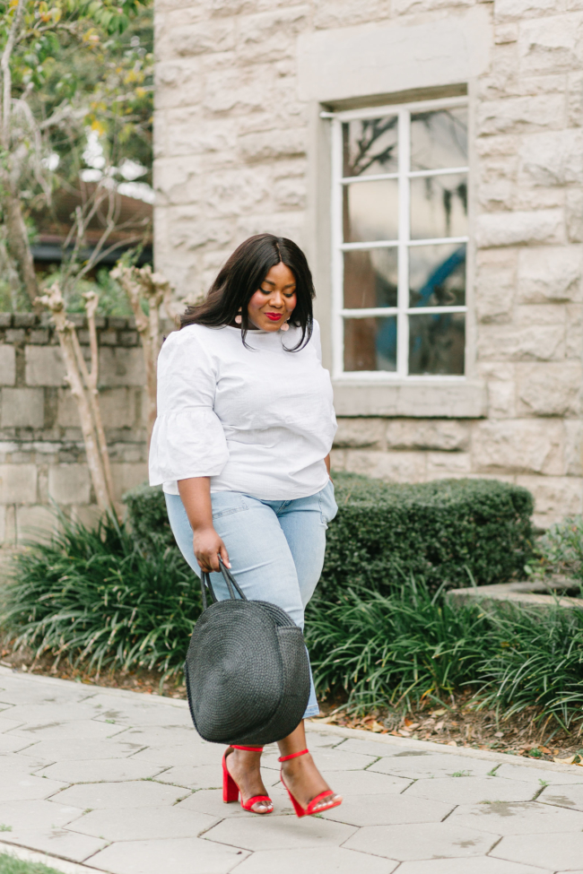 Musings of a Curvy Lady, Plus Size Fashion, Fashion Blogger, Wide Leg Cropped Jeans, EV1 by Ellen DeGeneres, Walmart, Walmart Fashion, Spring Fashion, Straw Circle Bag, Steve Madden Carrson Sandal, Women's Fashion, Casual Outfit Idea, Time and Tru Walmart