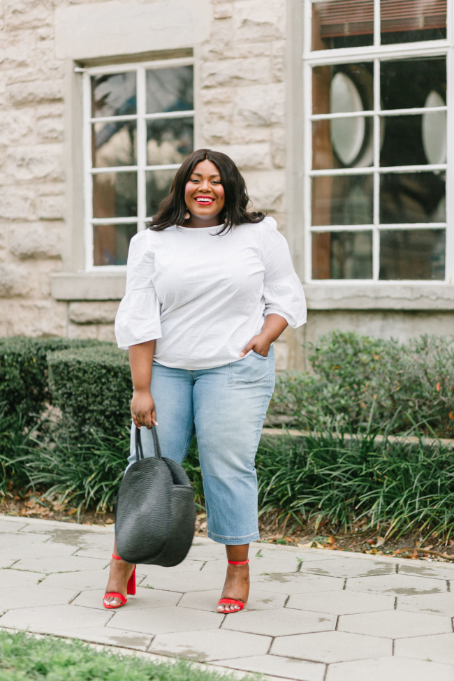 Musings of a Curvy Lady, Plus Size Fashion, Fashion Blogger, Wide Leg Cropped Jeans, EV1 by Ellen DeGeneres, Walmart, Walmart Fashion, Spring Fashion, Straw Circle Bag, Steve Madden Carrson Sandal, Women's Fashion, Casual Outfit Idea, Time and Tru Walmart