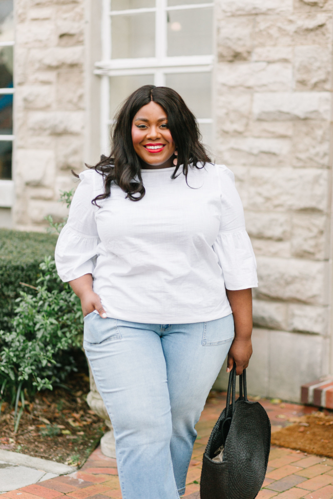 Musings of a Curvy Lady, Plus Size Fashion, Fashion Blogger, Wide Leg Cropped Jeans, EV1 by Ellen DeGeneres, Walmart, Walmart Fashion, Spring Fashion, Straw Circle Bag, Steve Madden Carrson Sandal, Women's Fashion, Casual Outfit Idea, Time and Tru Walmart