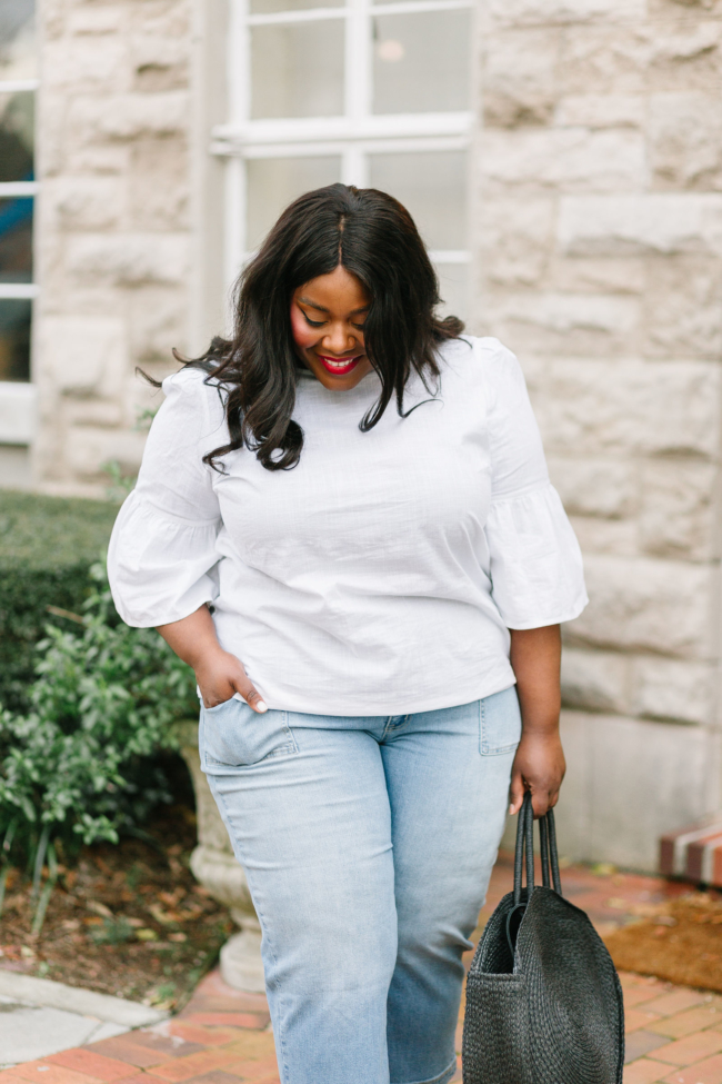 Musings of a Curvy Lady, Plus Size Fashion, Fashion Blogger, Wide Leg Cropped Jeans, EV1 by Ellen DeGeneres, Walmart, Walmart Fashion, Spring Fashion, Straw Circle Bag, Steve Madden Carrson Sandal, Women's Fashion, Casual Outfit Idea, Time and Tru Walmart