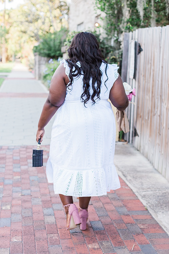 Plus Size Fashion, J.Crew, J.Crew Plus Size, White Eyelet Dress, Little White Dress, Plus Size Summer Outfit, Plus Size Model, New York Blogger, Miami Blogger