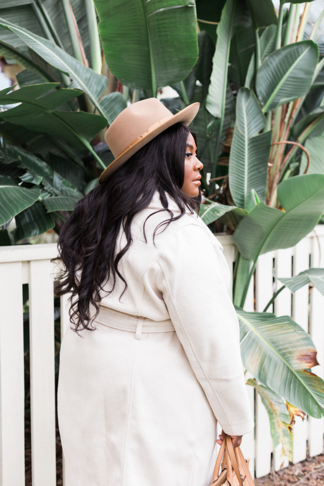 Musings of a Curvy Lady, Lane Bryant, Winter Fashion, Plus Size Fashion, Plus Size Fall Fashion, Cropped Wide Leg Jeans, Plaid Blazer, Gigi Pip, Eloquii Turtleneck, Tory Burch, Winter Neutrals