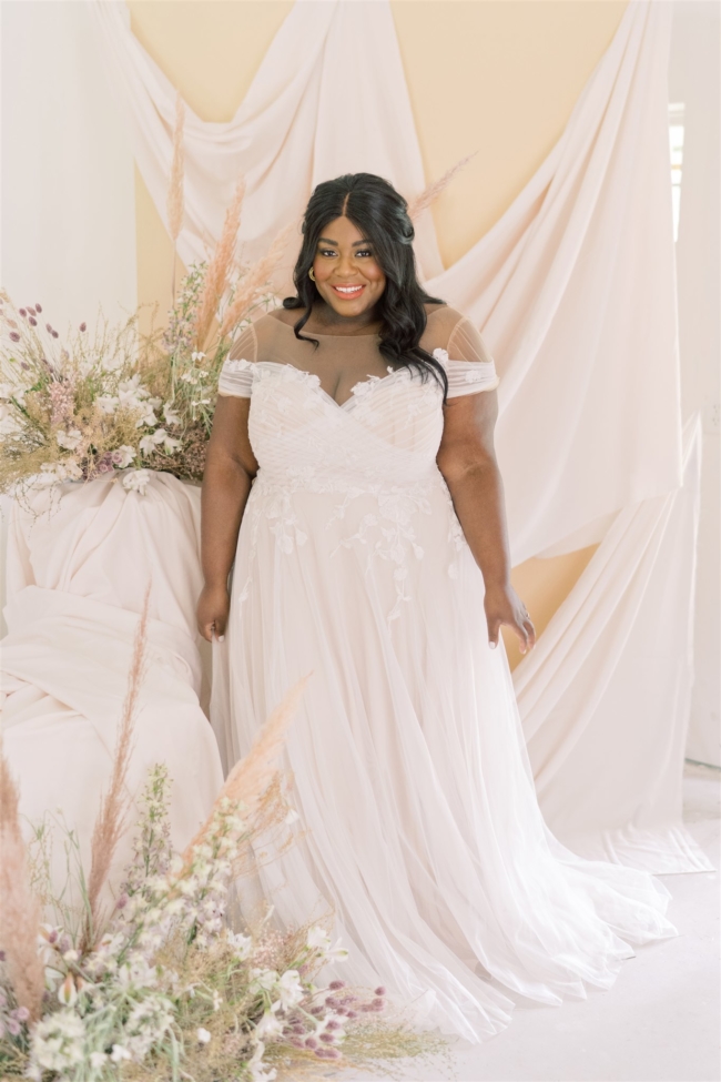 Wedding Dress, Plus Size Wedding Dresses, BHLDN, Anthropologie, Plus Size Fashion, Plus Size Wedding, Feminine Maximalist, Wedding Venue, Wedding, Elopement, Wedding Planning, Covid Wedding, Boho Bride, Boho Plus Size Bride