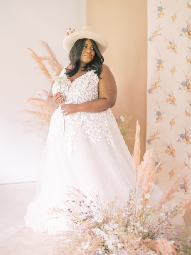 Wedding Dress, Plus Size Wedding Dresses, BHLDN, Anthropologie, Plus Size Fashion, Plus Size Wedding, Feminine Maximalist, Wedding Venue, Wedding, Elopement, Wedding Planning, Covid Wedding, Boho Bride, Boho Plus Size Bride