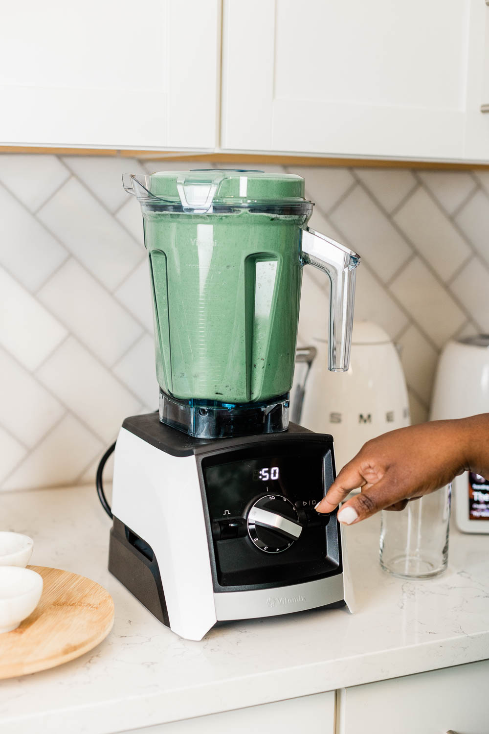 Green Smoothie, Green Smoothie Tutorial, Vital Proteins Collage, Spinach, Frozen Banana, Cucumber, Spirulina, Pineapple, Chia Seeds, Vitamix Blender, Morning Routine, Healthy Smoothie