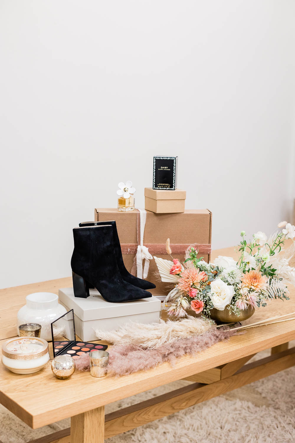 Nordstrom Rack Gift Ideas, Nordstrom Rack, Marc Jacobs Beauty, Portofino Candles, Marc Fisher Umika Bootie, M.A.C. MAC Art Library Palette, CityChic, BP. Turtleneck, Curvy Sense Velvet Wide Leg Pants, Holiday Gift Ideas, Gift Ideas Under $100, Gift Ideas for Her, 