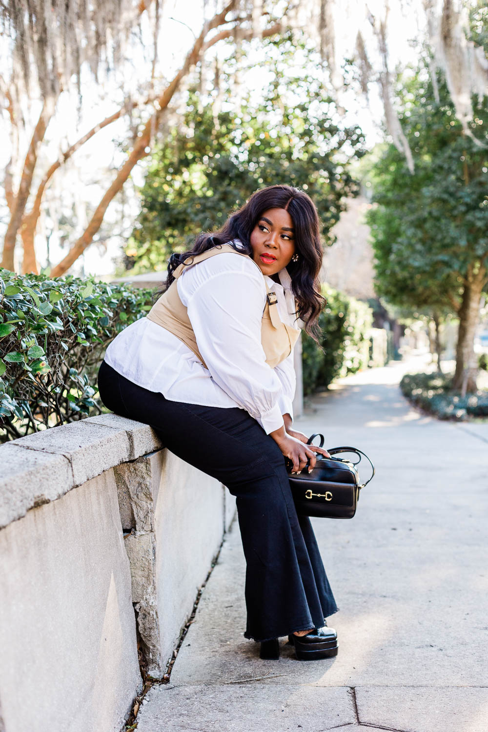 Plus Size Fashion, Thamarr, Musings of a Curvy Lady, Plus Size Flare Jeans, Anthropologie Model, White Button Down Shirt, How to Style a White Button Down Shirt